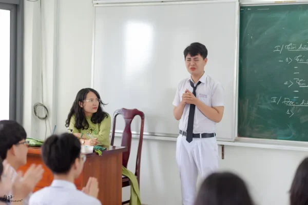 ky yeu 12 28 thpt phan chau trinh da nang 57