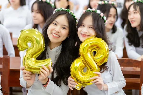 ky yeu 12 28 thpt phan chau trinh da nang 59