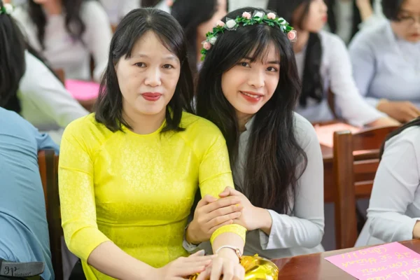 ky yeu 12 28 thpt phan chau trinh da nang 66