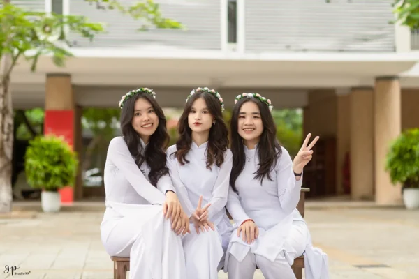 ky yeu 12 28 thpt phan chau trinh da nang 77