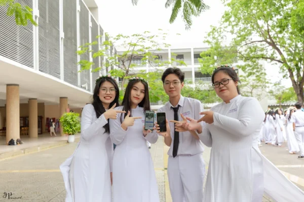 ky yeu 12 28 thpt phan chau trinh da nang 83