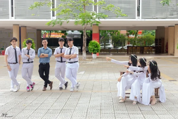 ky yeu 12 28 thpt phan chau trinh da nang 86