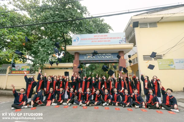 ky yeu 12 5 thpt hoa vang 4