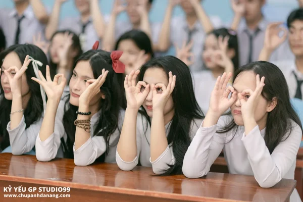 ky yeu 12 5 thpt hoa vang 61