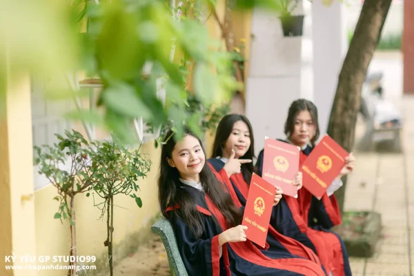 ky yeu 12 5 thpt hoa vang 73