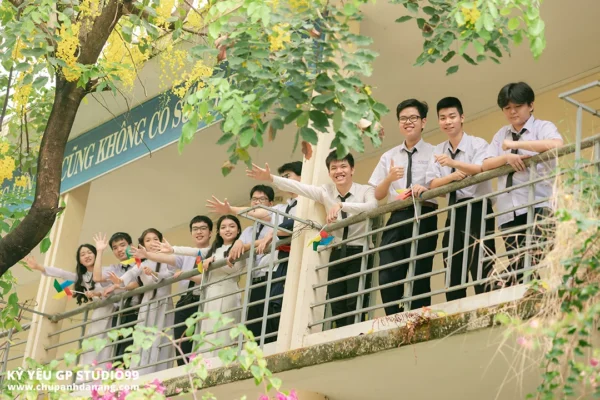 ky yeu 12 5 thpt hoa vang 8