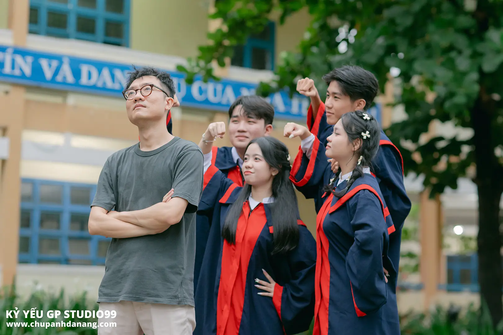 Đồ cử nhân phù hợp các size