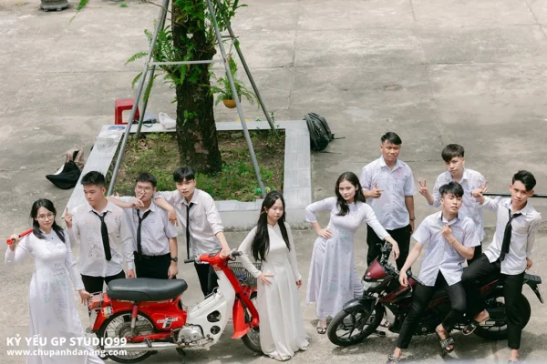 ky yeu 12 10 thpt nguyen thuong hien da nang 1