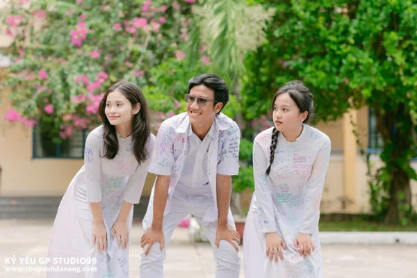 ky yeu 12 10 thpt nguyen thuong hien da nang 11