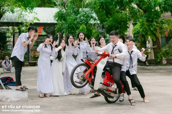 ky yeu 12 10 thpt nguyen thuong hien da nang 23