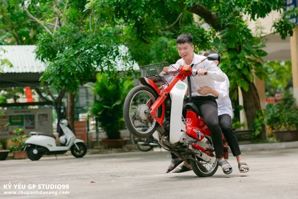 ky yeu 12 10 thpt nguyen thuong hien da nang 24