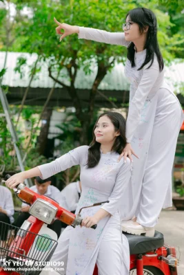 ky yeu 12 10 thpt nguyen thuong hien da nang 3