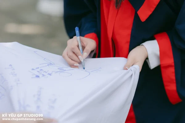 ky yeu 12 10 thpt nguyen thuong hien da nang 37