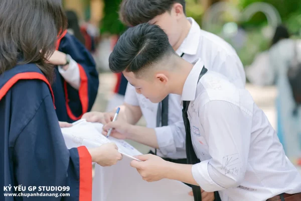 ky yeu 12 10 thpt nguyen thuong hien da nang 38