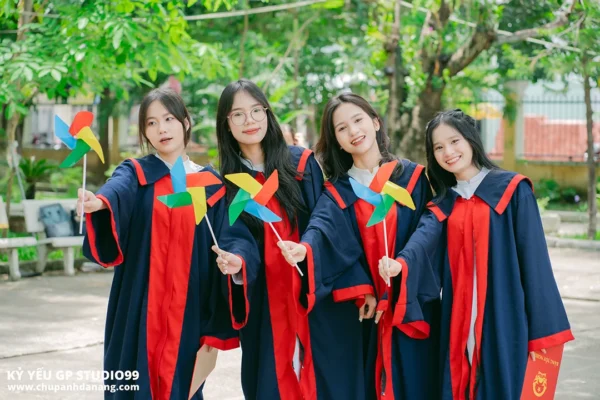 ky yeu 12 10 thpt nguyen thuong hien da nang 71