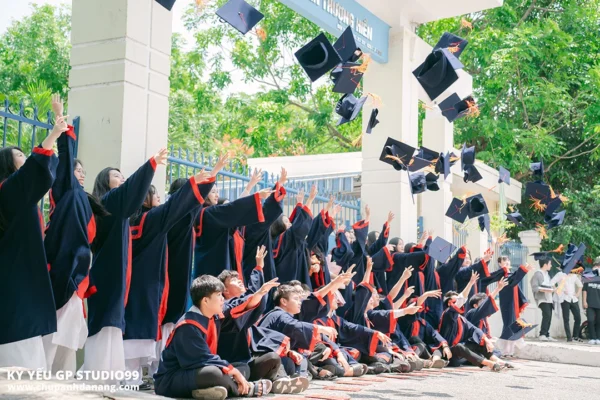 ky yeu 12 10 thpt nguyen thuong hien da nang 79