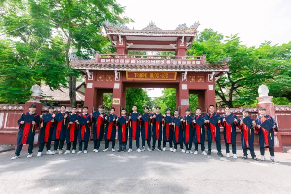 ky yeu quoc hoc hue 10