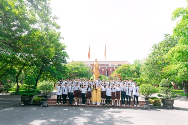 ky yeu quoc hoc hue 13