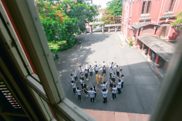 ky yeu quoc hoc hue 17