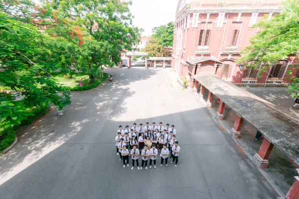 ky yeu quoc hoc hue 20