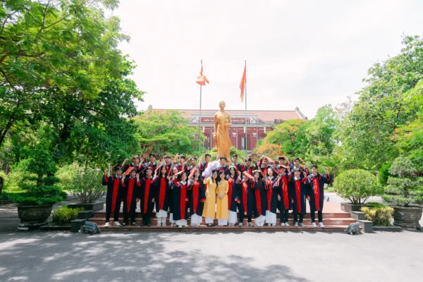 ky yeu quoc hoc hue 4