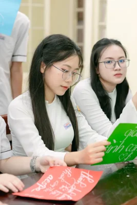 ky yeu quoc hoc hue 65