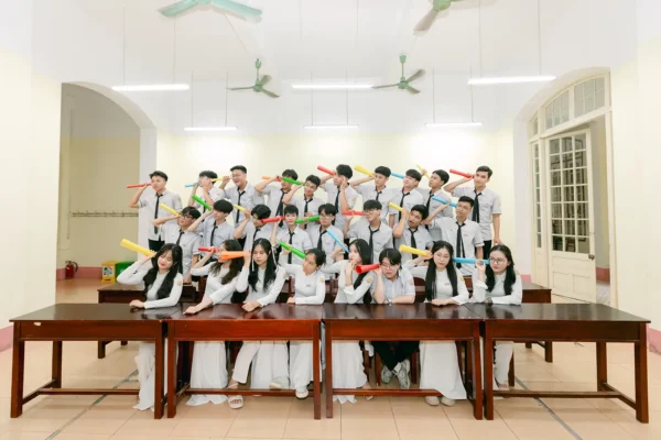 ky yeu quoc hoc hue 72