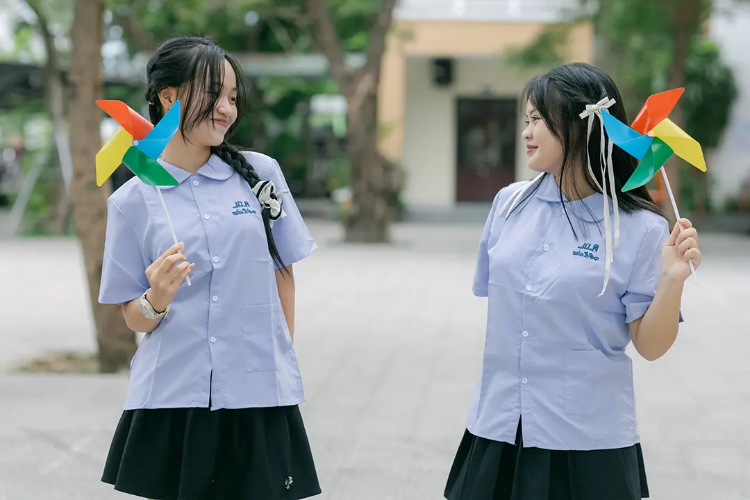 Dịch vụ cho thuê đồ học sinh Thái Lan