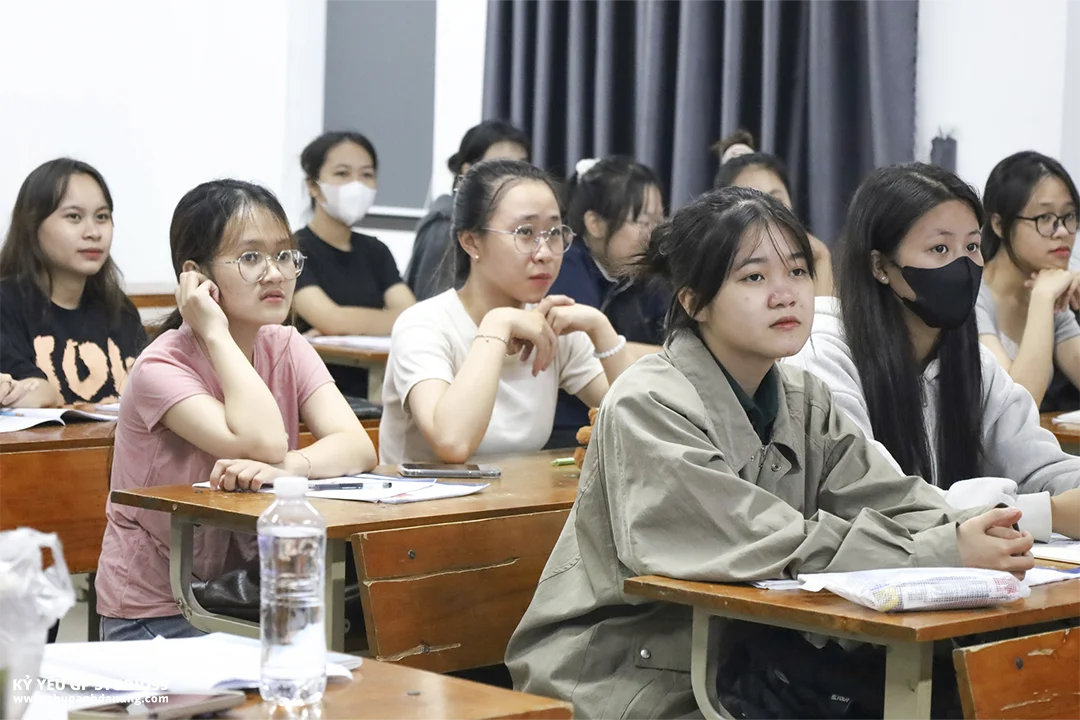 Băn khoăn của sinh viên Quảng Trị - Kỷ yếu GP Studio99