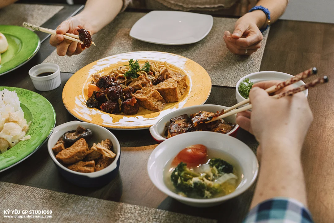 Sinh viên Quảng Trị thèm món ăn mẹ nấu - Kỷ yếu GP Studio99