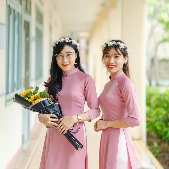 Thuê trang phục áo dài màu Kỷ yếu GP Studio99